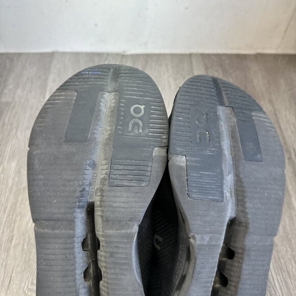 Athletic_Shoes